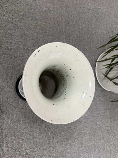 古玩陶瓷纏枝花囍字紋青花鳳尾尊真品鑒賞圖