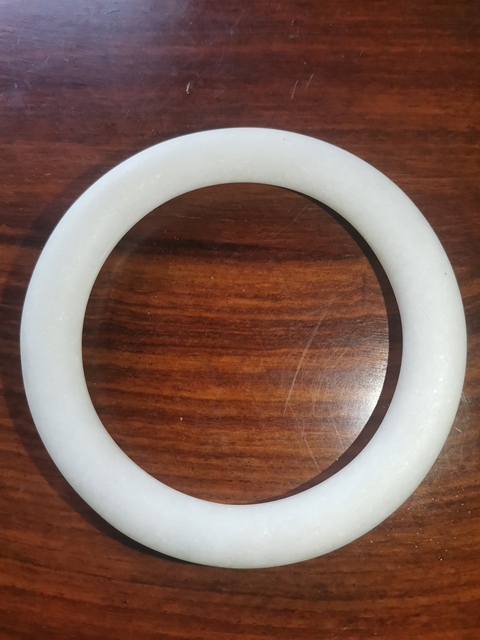 古玩玉器素紋玉鐲拍賣，當(dāng)前價(jià)格460元