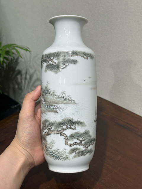 古玩陶瓷粉彩山水通景紋筒瓶真品鑒賞圖