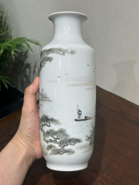 古玩陶瓷粉彩山水通景紋筒瓶真品鑒賞圖