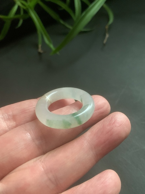 古玩玉器天然翡翠雕“素紋環(huán)”真品鑒賞圖