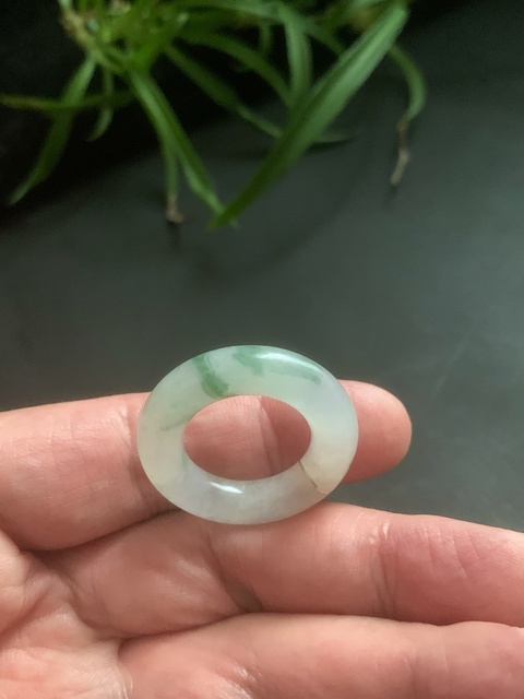 古玩玉器天然翡翠雕“素紋環(huán)”真品鑒賞圖