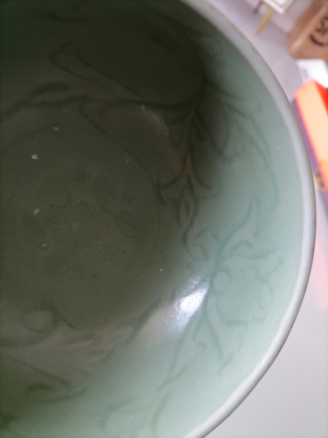 古玩陶瓷明初龍泉窯青釉小碗真品鑒賞圖