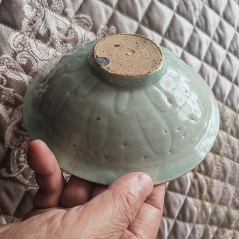 古玩陶瓷青白釉刻仰蓮紋碗真品鑒賞圖