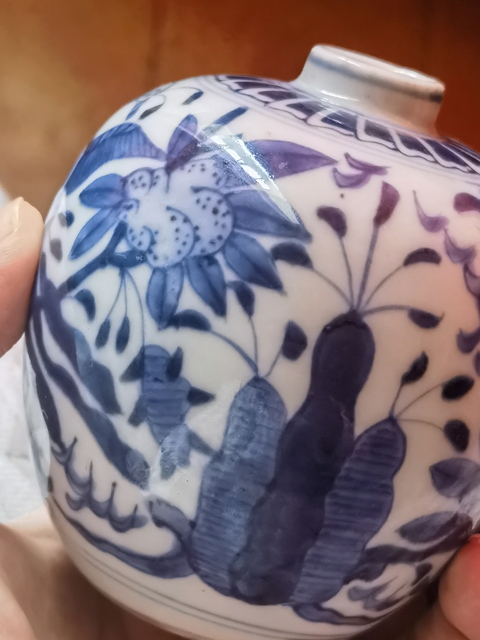古玩陶瓷花鳥紋青花罐真品鑒賞圖