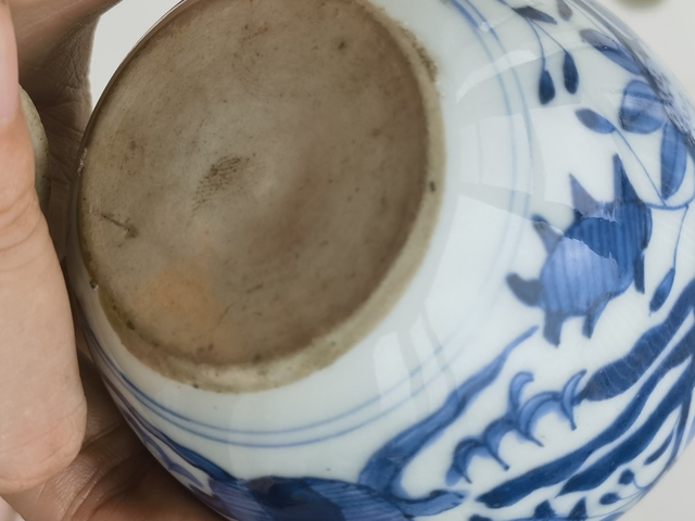 古玩陶瓷花鳥紋青花罐真品鑒賞圖