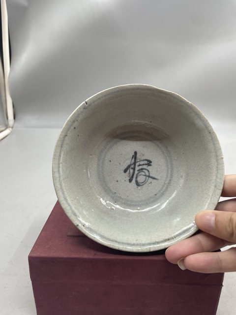古玩陶瓷花卉紋青花小碗真品鑒賞圖