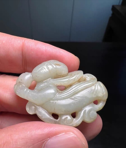 古玩玉器和田玉飛天真品鑒賞圖