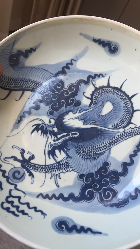 古玩陶瓷青花龍紋盤真品鑒賞圖