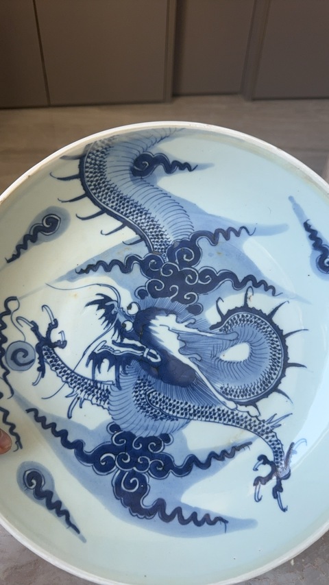 古玩陶瓷青花龍紋盤真品鑒賞圖