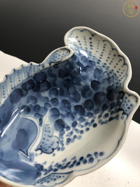 古玩陶瓷十九世紀(jì)·青花鱖魚形筆洗（日本）拍賣，當(dāng)前價(jià)格888元