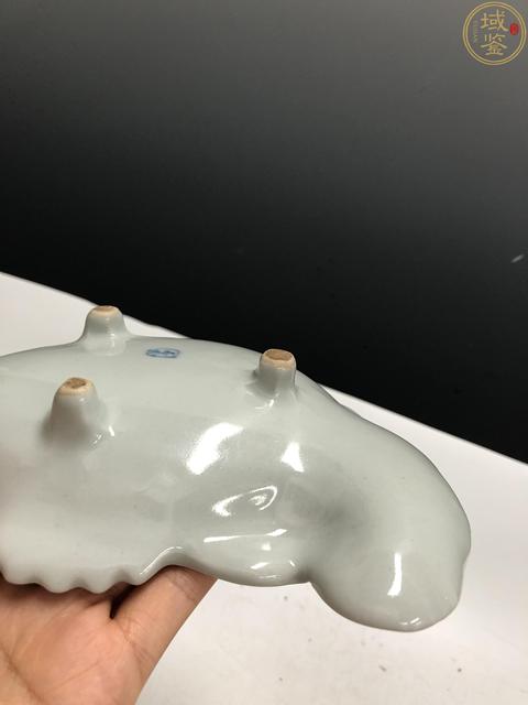 古玩陶瓷十九世紀(jì)·青花鱖魚形筆洗（日本）拍賣，當(dāng)前價(jià)格888元