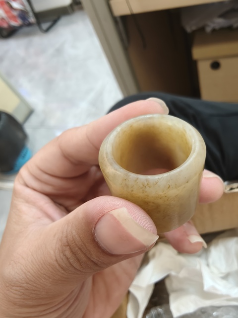 古玩玉器和田玉雕“素紋扳指”真品鑒賞圖