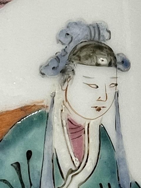 古玩陶瓷粉彩人物紋筆筒真品鑒賞圖