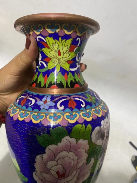 古玩銅器景泰藍瓶真品鑒賞圖