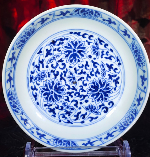 古玩陶瓷（帶實物保真卡）同治青花纏枝蓮紋盤（官）拍賣，當前價格60000元