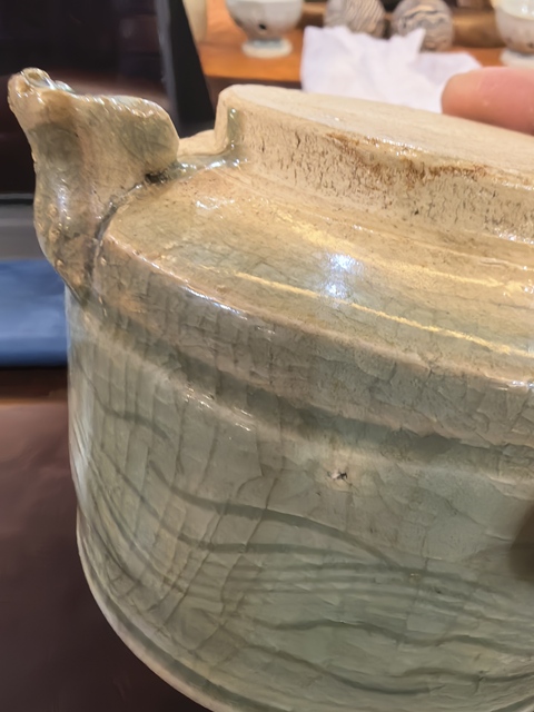 古玩陶瓷龍泉青瓷刻花香爐真品鑒賞圖