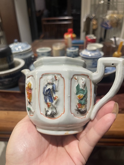 古玩陶瓷八仙圖淺浮雕執壺真品鑒賞圖
