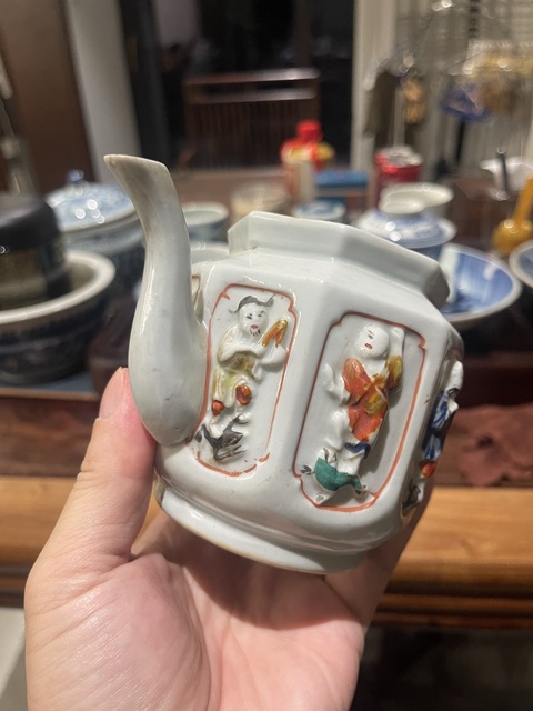 古玩陶瓷八仙圖淺浮雕執壺真品鑒賞圖