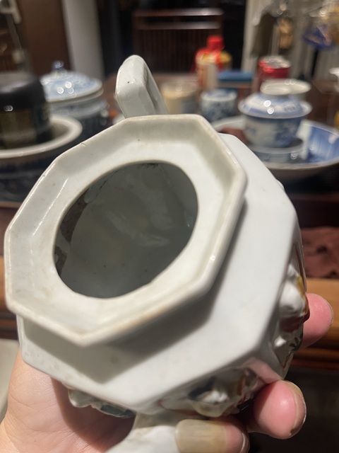 古玩陶瓷八仙圖淺浮雕執壺真品鑒賞圖
