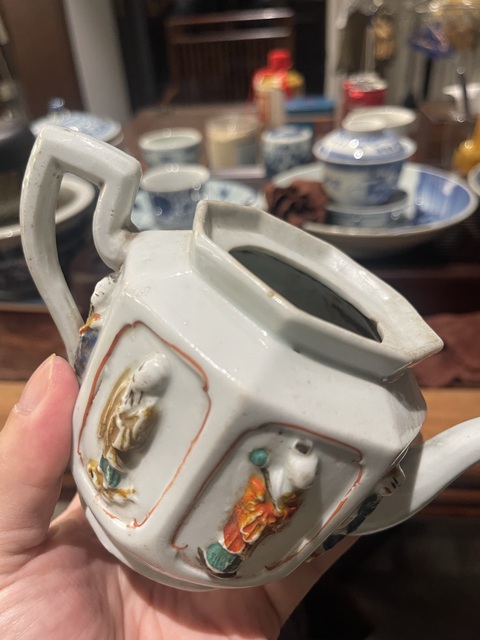 古玩陶瓷八仙圖淺浮雕執壺真品鑒賞圖