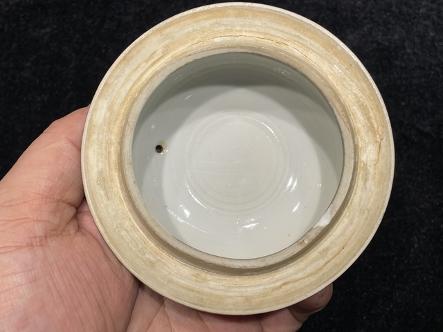 古玩陶瓷霽藍釉粉彩花卉紋執壺真品鑒賞圖