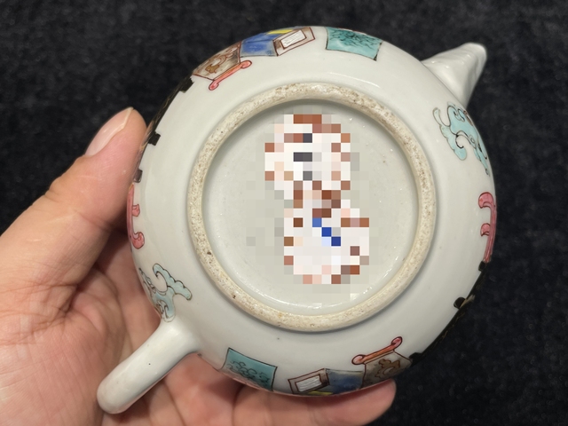 古玩陶瓷博古圖粉彩執壺真品鑒賞圖