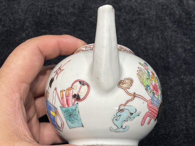 古玩陶瓷博古圖粉彩執壺真品鑒賞圖
