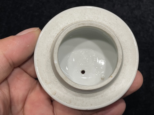 古玩陶瓷博古圖粉彩執壺真品鑒賞圖
