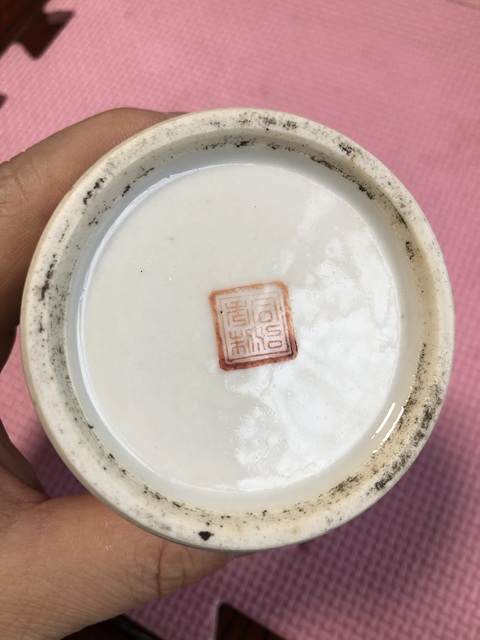 古玩陶瓷晚清西廂記人物筆筒真品鑒賞圖