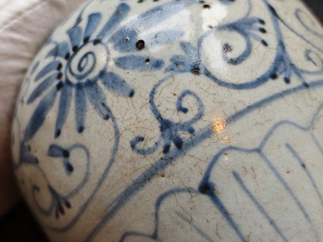 古玩陶瓷花卉紋青花罐真品鑒賞圖