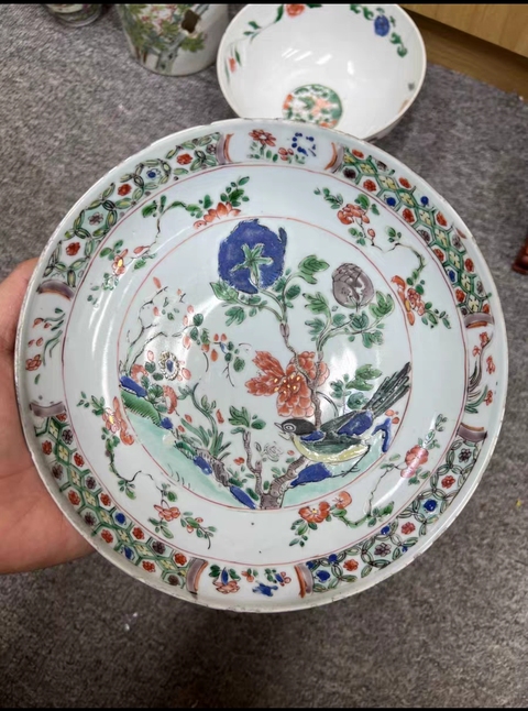 古玩陶瓷花鳥(niǎo)紋五彩盤(pán)真品鑒賞圖