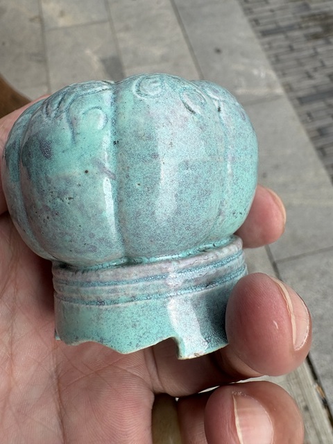 古玩陶瓷爐鈞釉瓜棱水盂真品鑒賞圖