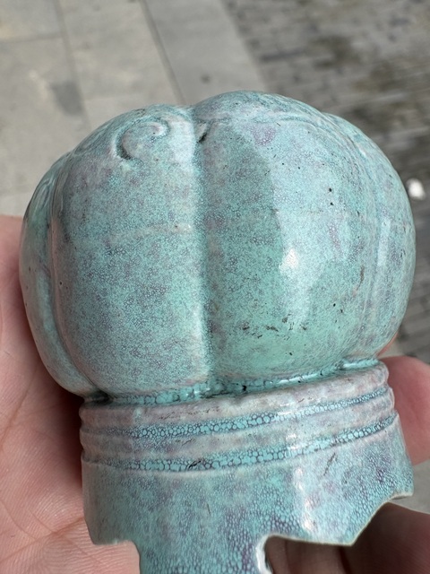 古玩陶瓷爐鈞釉瓜棱水盂真品鑒賞圖