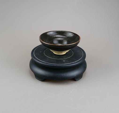 古玩陶瓷精品:南宋吉州窯黑釉茶盞(黑美人)拍賣,當前價格103元