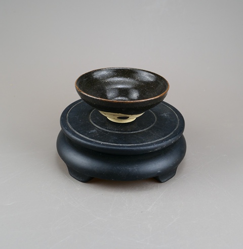 古玩陶瓷精品:南宋吉州窯黑釉茶盞(黑美人)拍賣,當前價格103元