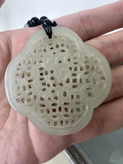 古玩玉器和田玉香囊掛件真品鑒賞圖