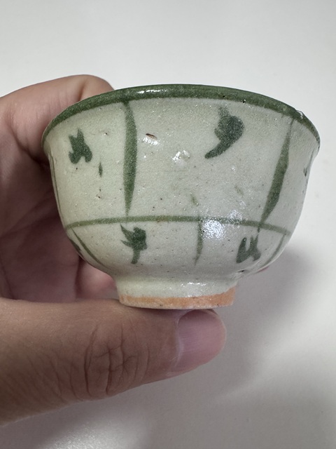 古玩陶瓷花卉紋青花杯真品鑒賞圖