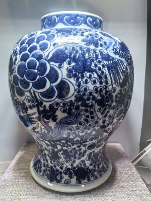 古玩陶瓷青花鳳穿牡丹將軍罐，注意品相真品鑒賞圖