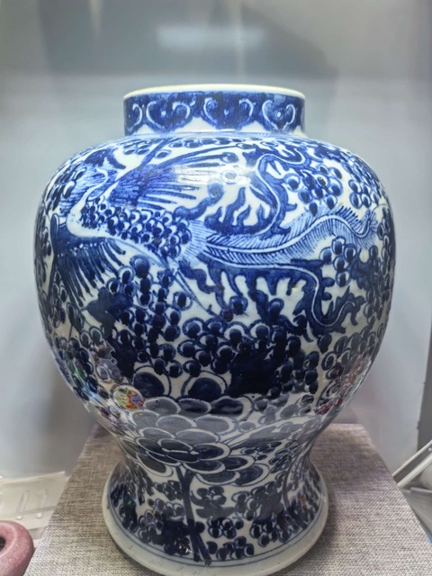 古玩陶瓷青花鳳穿牡丹將軍罐，注意品相真品鑒賞圖