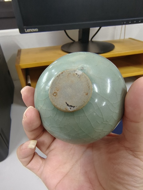 古玩陶瓷龍泉窯青釉水盂真品鑒賞圖