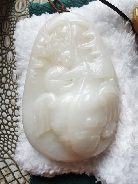 古玩玉器天然和田玉雕件真品鑒賞圖