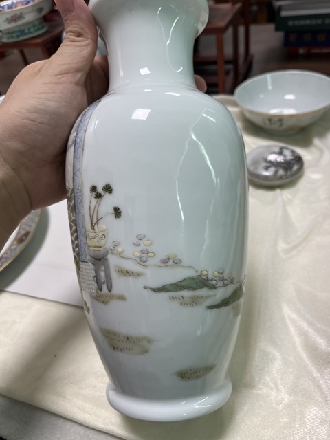 古玩陶瓷粉彩瓶真品鑒賞圖