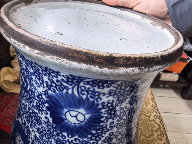 古玩陶瓷花卉紋青花將軍罐真品鑒賞圖