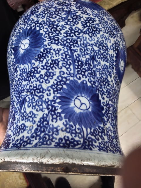 古玩陶瓷花卉紋青花將軍罐真品鑒賞圖