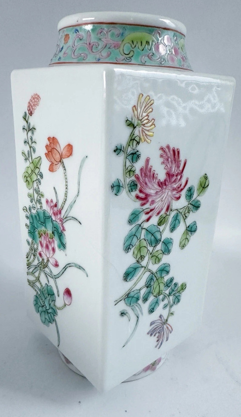 古玩陶瓷粉彩四季花卉紋琮式瓶真品鑒賞圖