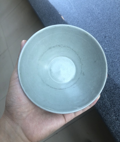 古玩陶瓷龍泉青瓷刻仰蓮紋碗真品鑒賞圖