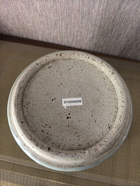 古玩陶瓷豆青釉刻花圈足筒式香爐真品鑒賞圖
