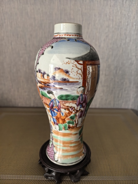 古玩陶瓷人物紋廣彩雞腿瓶真品鑒賞圖