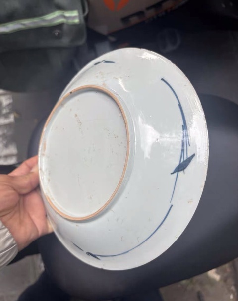 古玩陶瓷青花花卉紋盤真品鑒賞圖